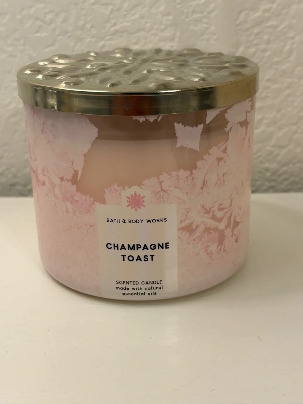 Bath & Body Works Champagne Toast Scented Candle - Snowflake lid